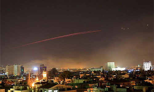 defensa antiaérea siria derriba “misiles enemigos” Siria frustra una agresión israelí cerca de Damasco